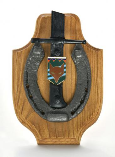 Leseni stenski ornament OZVVS »VETERAN« Nova Gorica