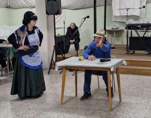Skeč folklorne skupine "Na Placi" iz Šempetra.