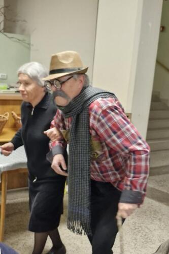 Skeč folklorne skupine "Na Placi" iz Šempetra.